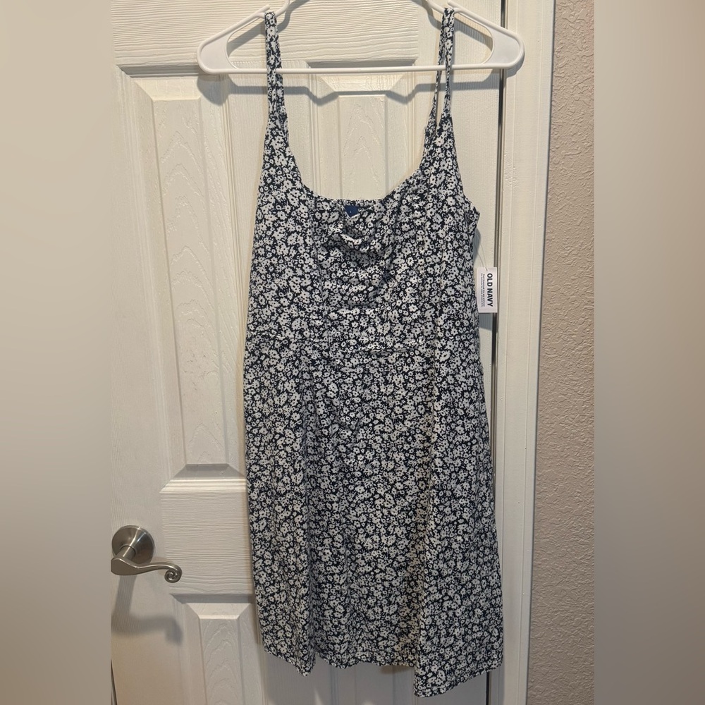 Old Navy Black and White Floral Summer Dress NWT